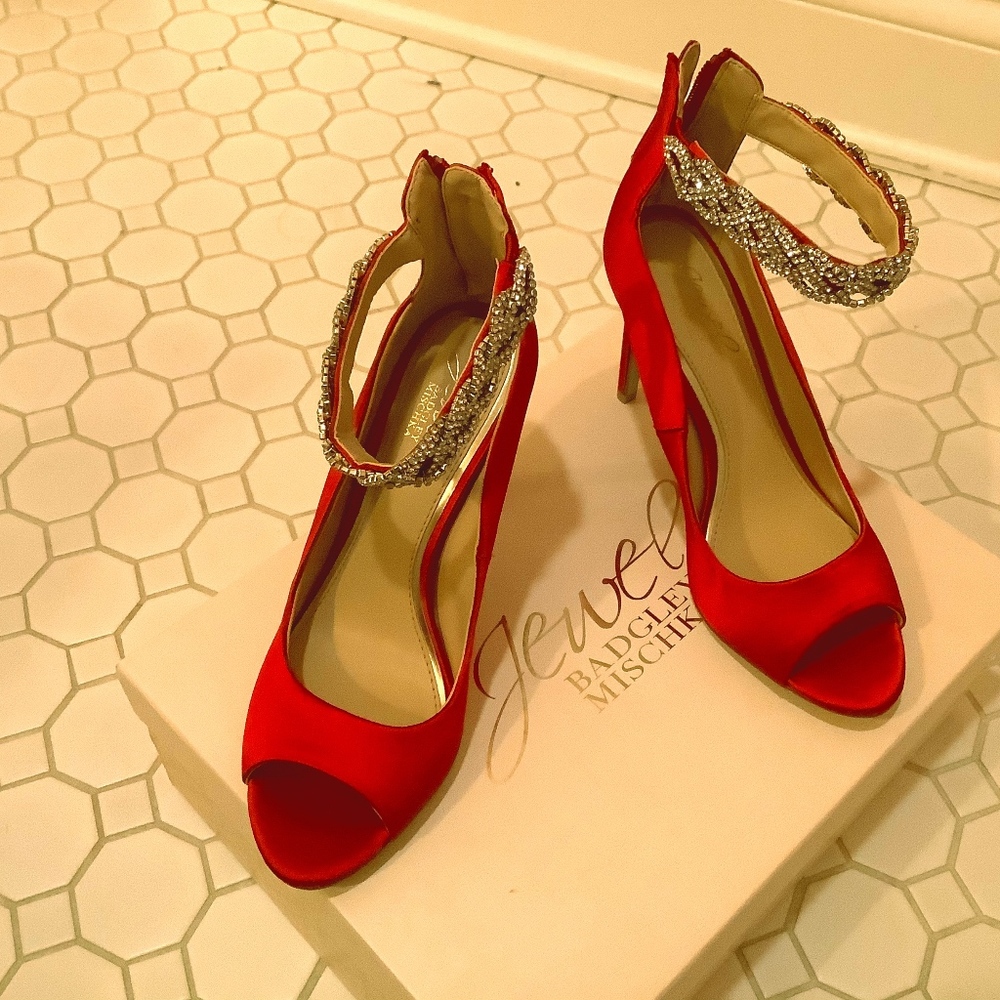 Badgley Mischka Jewel,Red Satin pumps.  Perfect statement shoe,brand new in box